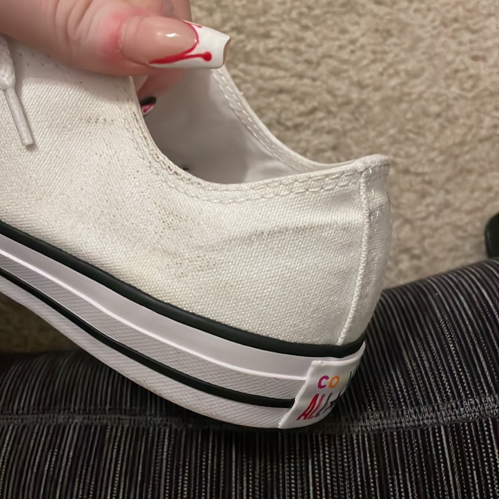 PRIDE converse - Picture 4 of 4